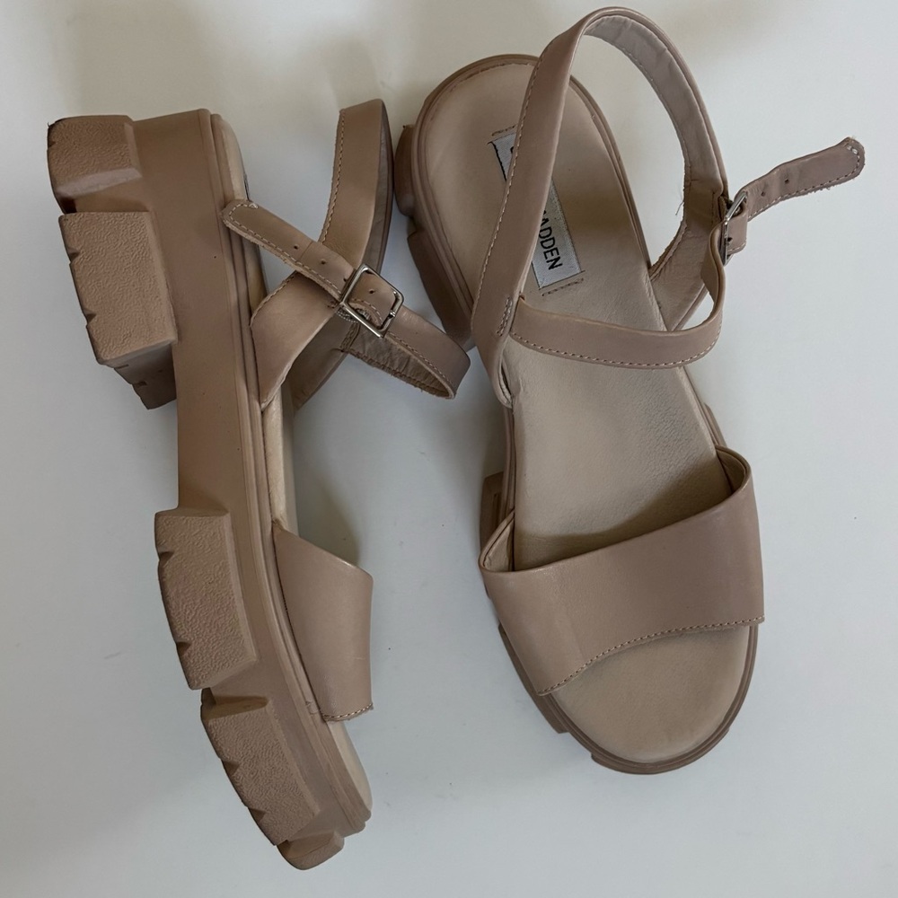 STEVE MADDEN Tazia Womens Tan Leather Sandals Size 9